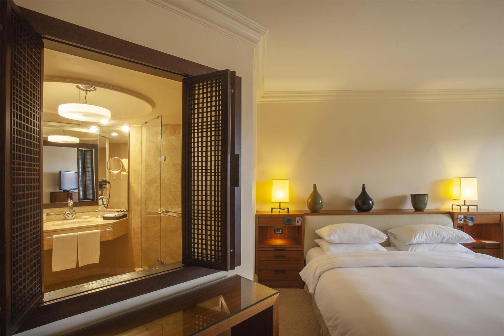 Grand Hyatt Hotel 5*