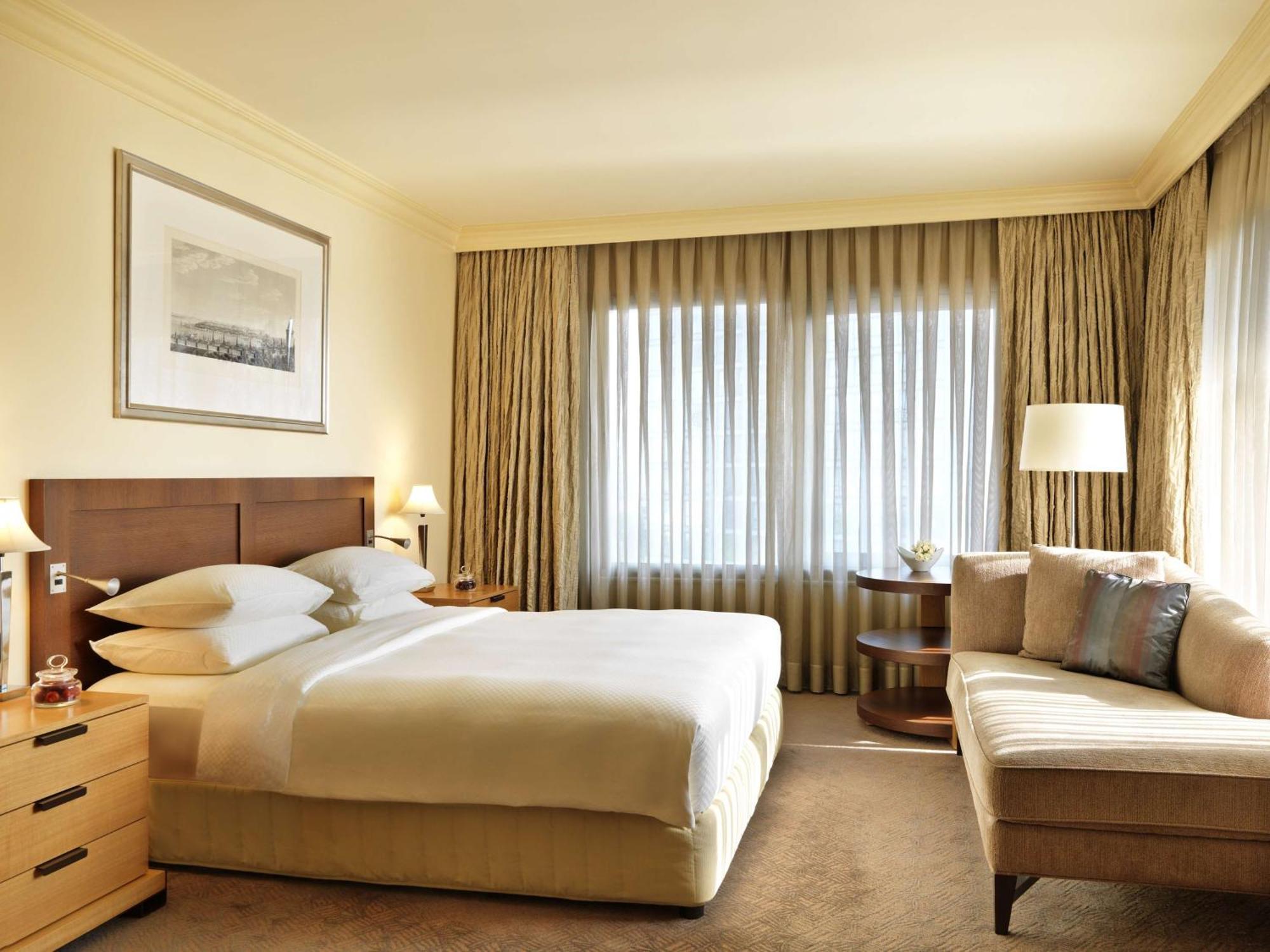 Grand Hyatt Otel 5*